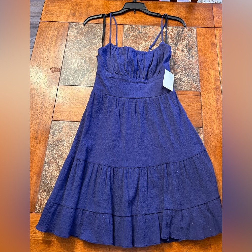 New with tags navy blue b darlin size 5/6. never worn